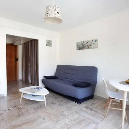 A Ensoleille Proche Centre Et Apartment *